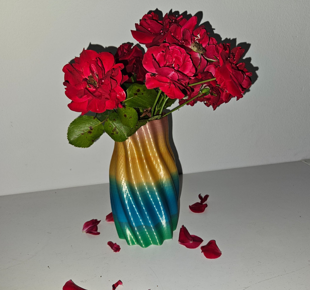 Custom Wave Vase – Design Your Own Vase