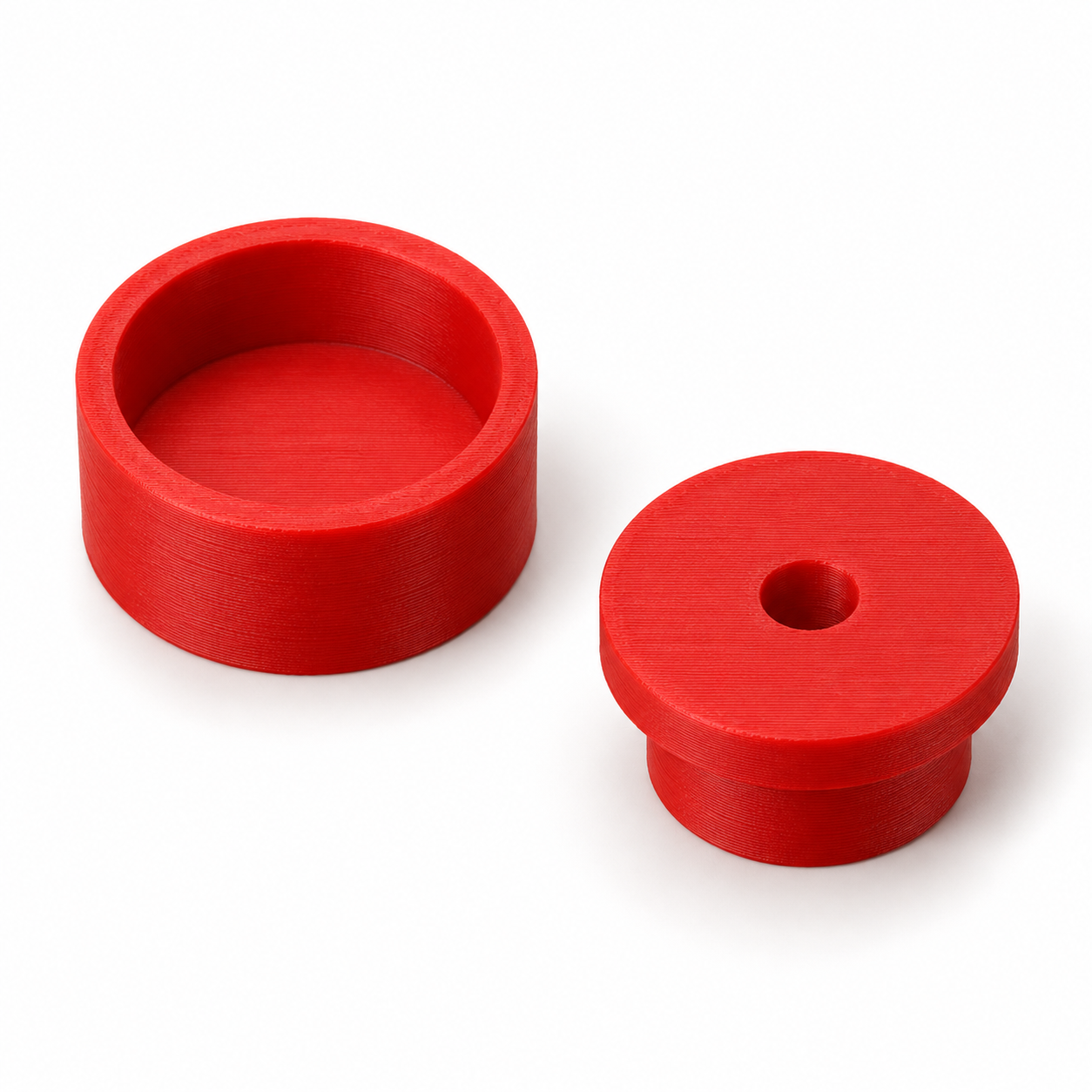 Stoffknopf-Beziehform mit separatem Drückstempel – rot. KI-Visualisierung der Standardmaße.