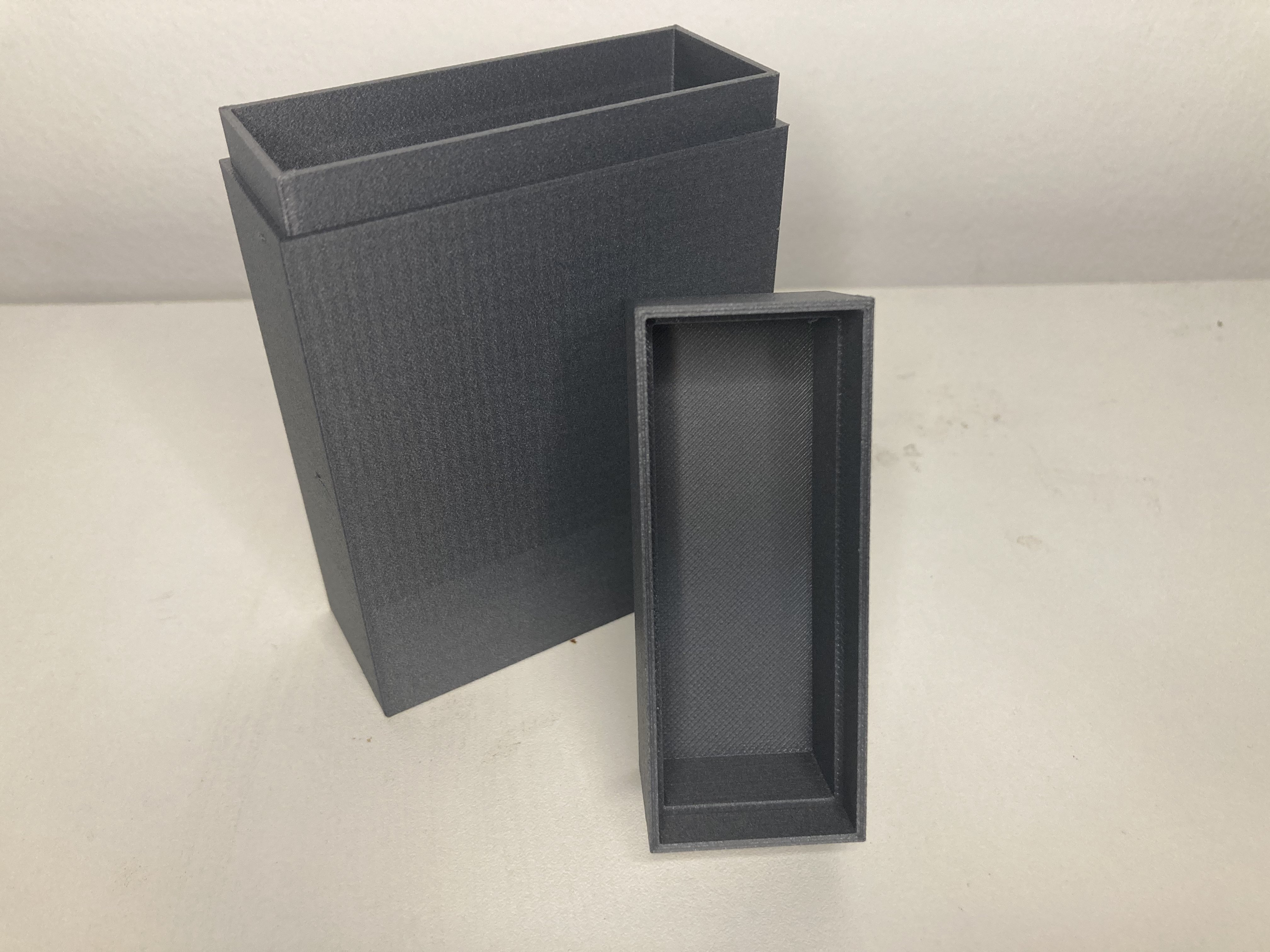 Projektfoto IMG_1401 – Werkbankaufnahme mit Bauteil